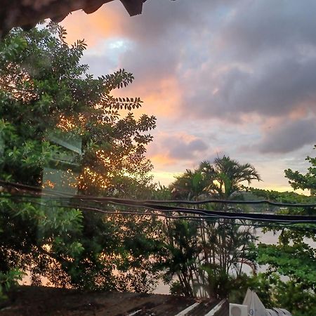 Lakehouse 24Hs Hostel Lagoa Conceicao Florianopolis Exterior photo